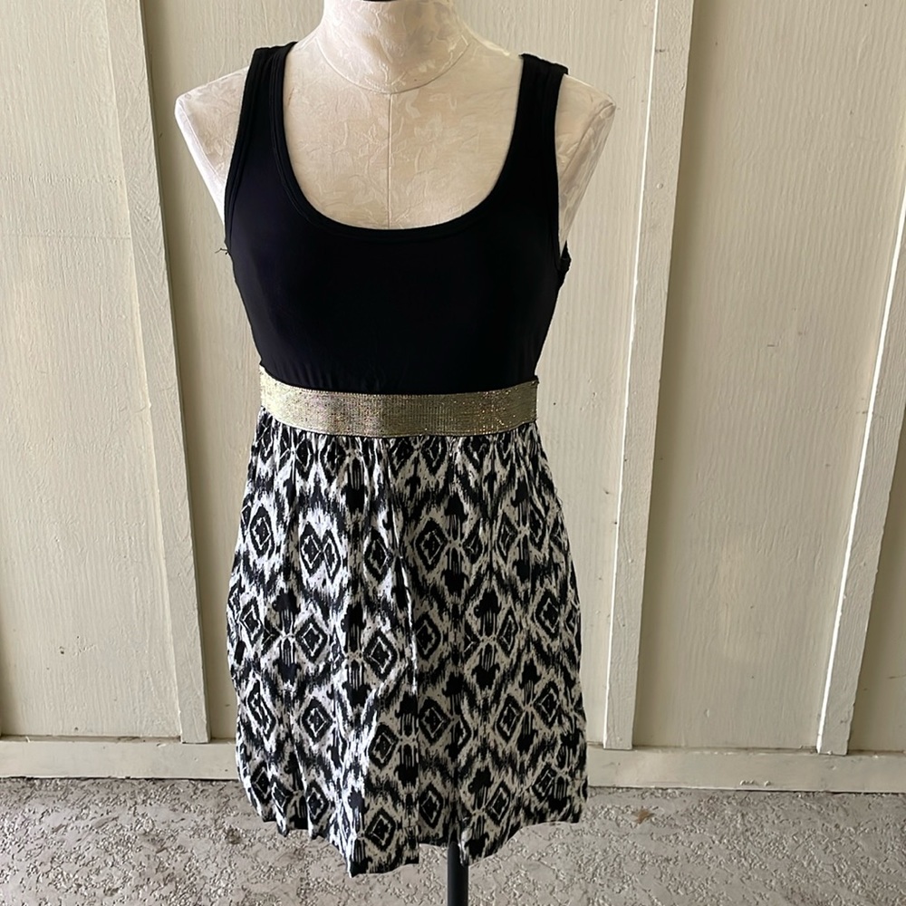 Black and white dress with pattern gold strip on waist